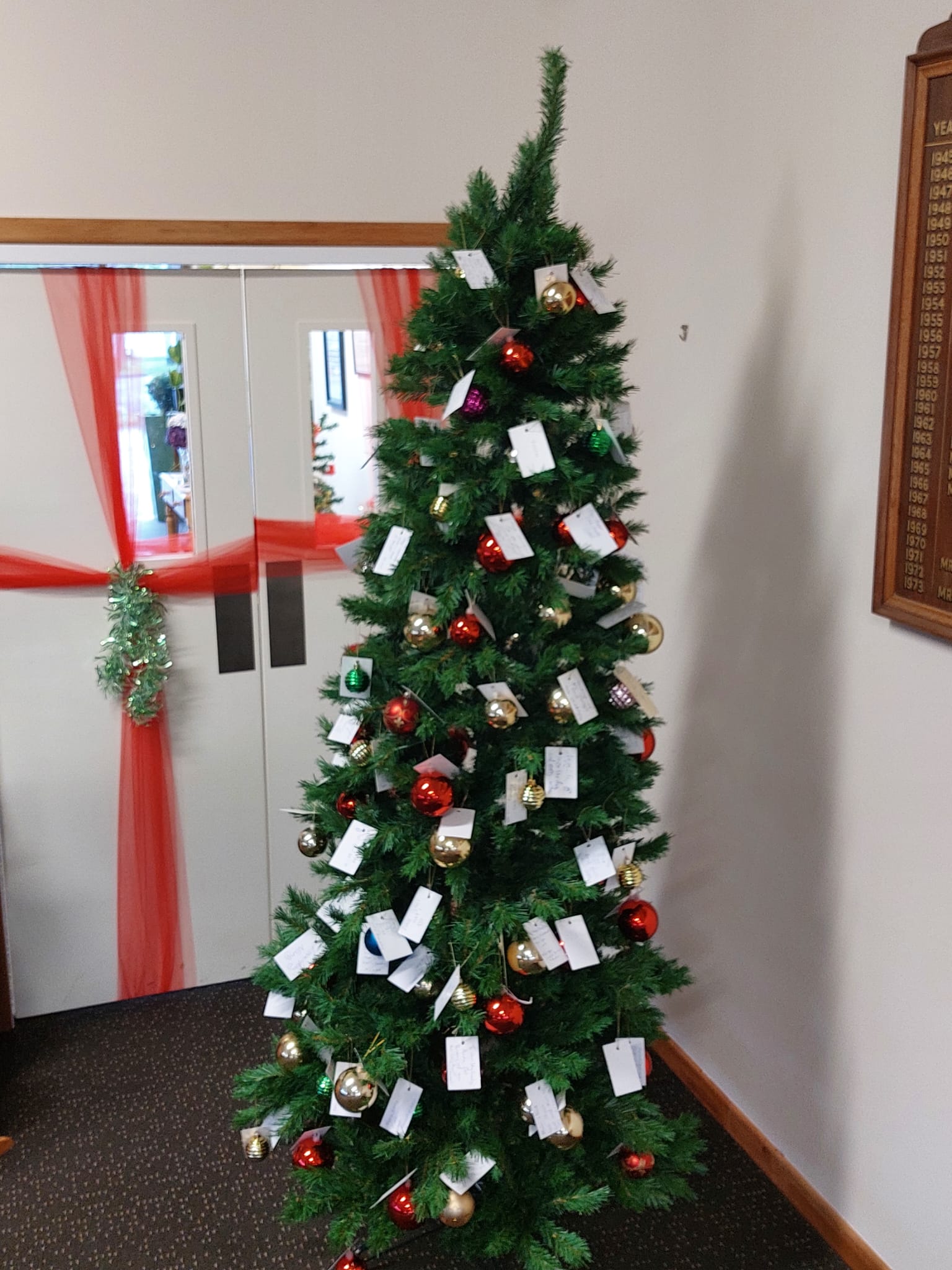 Our Tree of Remembrance at Pak n Save is so full, we have had to move messages to our tree at Hospice!